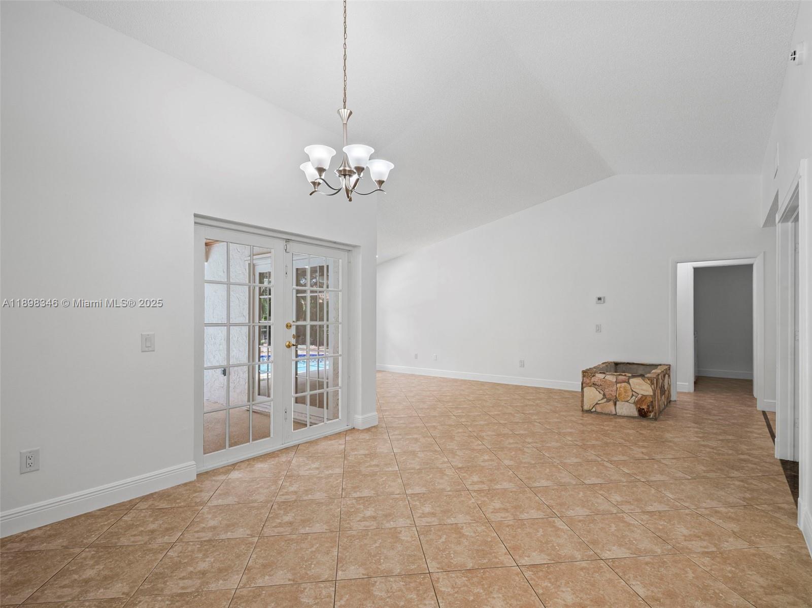 LAKES OF THE MEADOW SEC 4 - Residential Lease