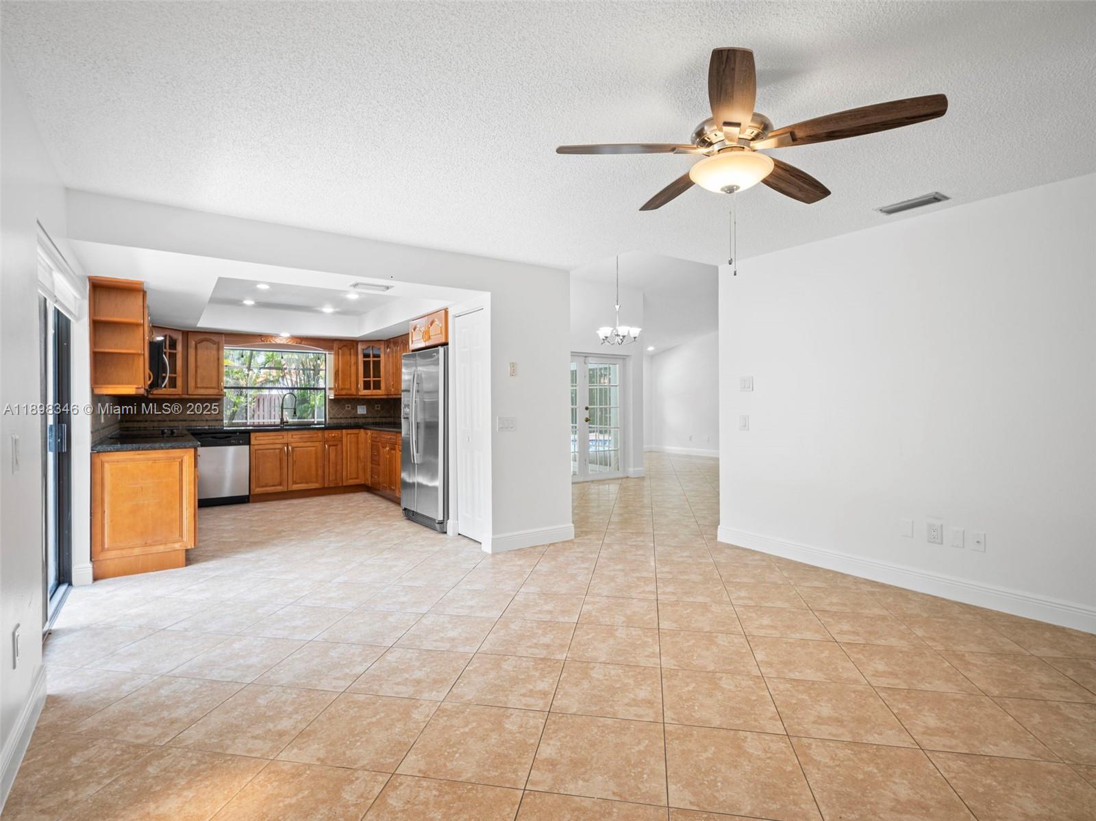 LAKES OF THE MEADOW SEC 4 - Residential Lease