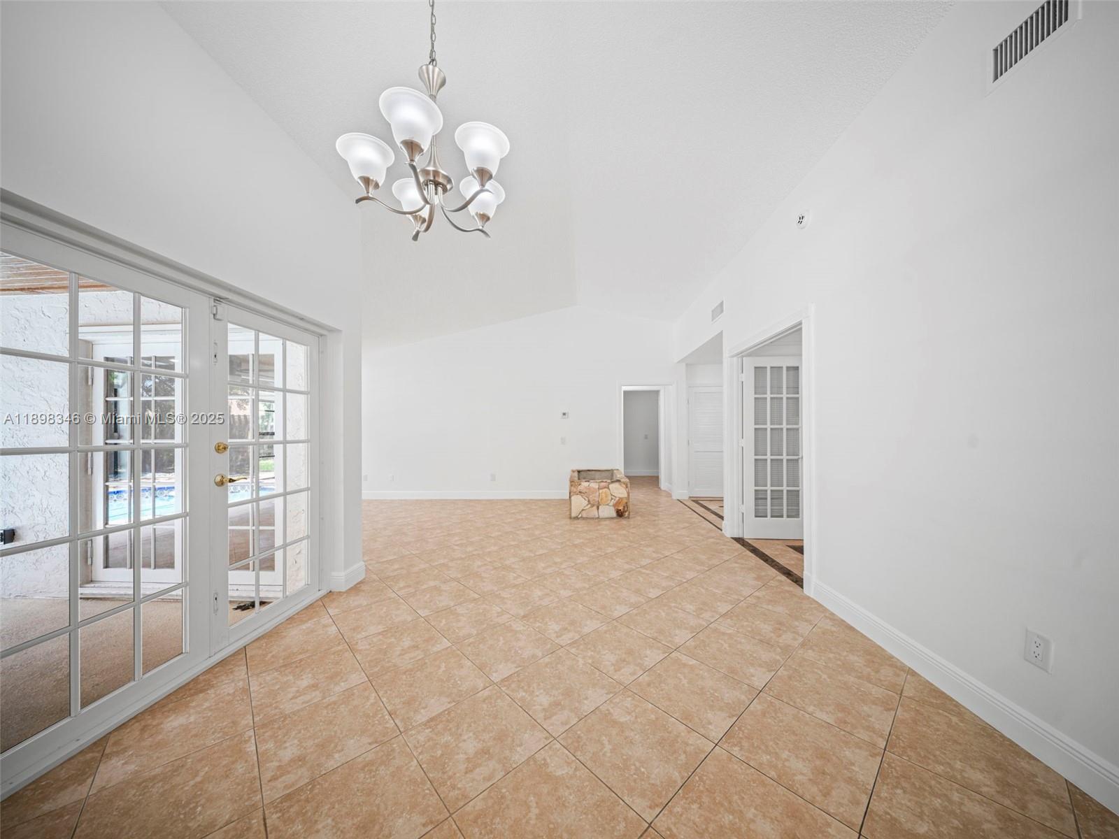 LAKES OF THE MEADOW SEC 4 - Residential Lease