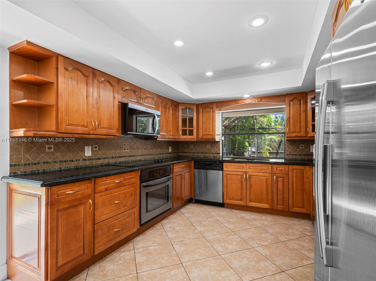 LAKES OF THE MEADOW SEC 4 - Residential Lease