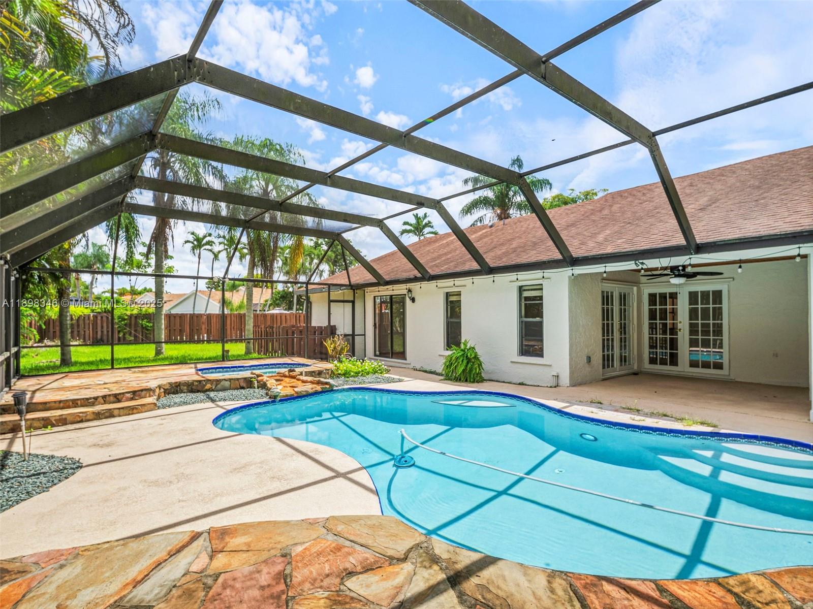 LAKES OF THE MEADOW SEC 4 - Residential Lease