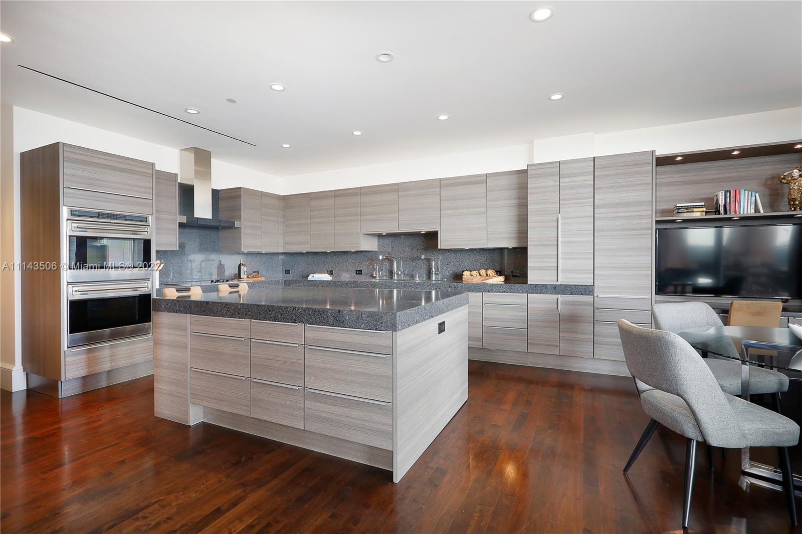 THE GABLES CONDO - Residential