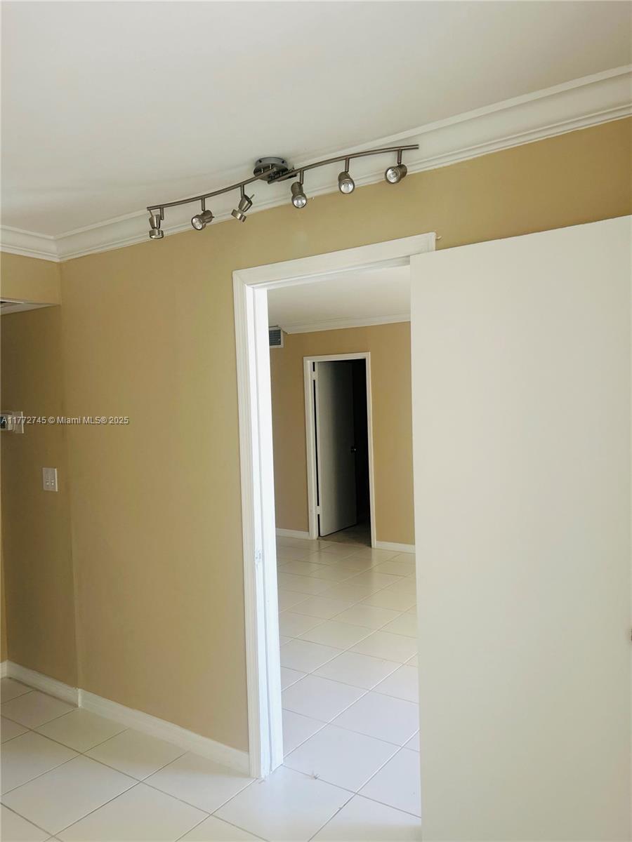ARLEN BEACH CONDO - Residential Lease