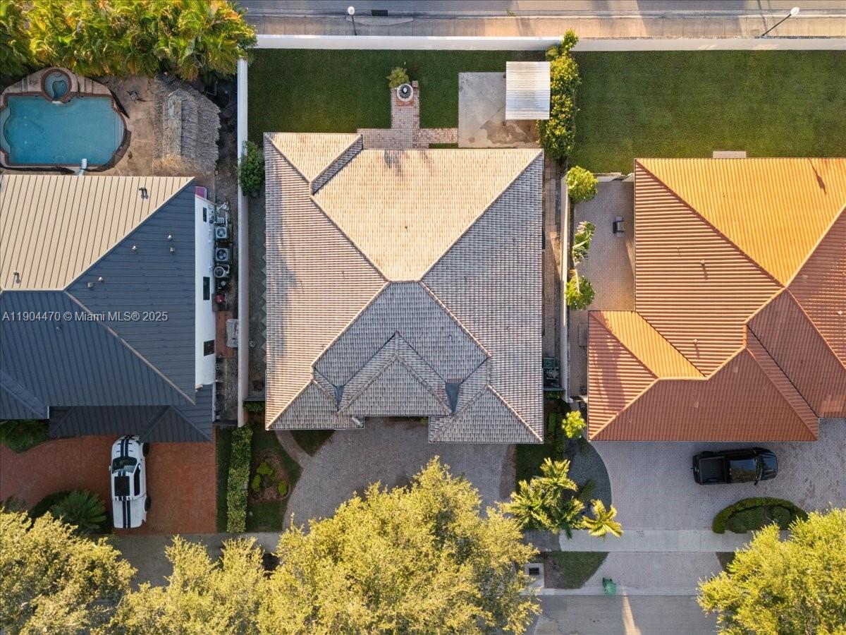 EIGHTH ADDN TO ROYAL OAKS - Residential Lease