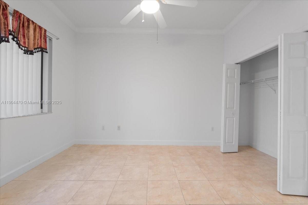 EIGHTH ADDN TO ROYAL OAKS - Residential Lease