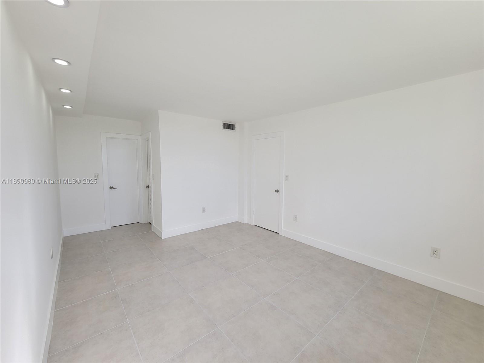 POINT EAST SEC 4 CONDO - Residential Lease