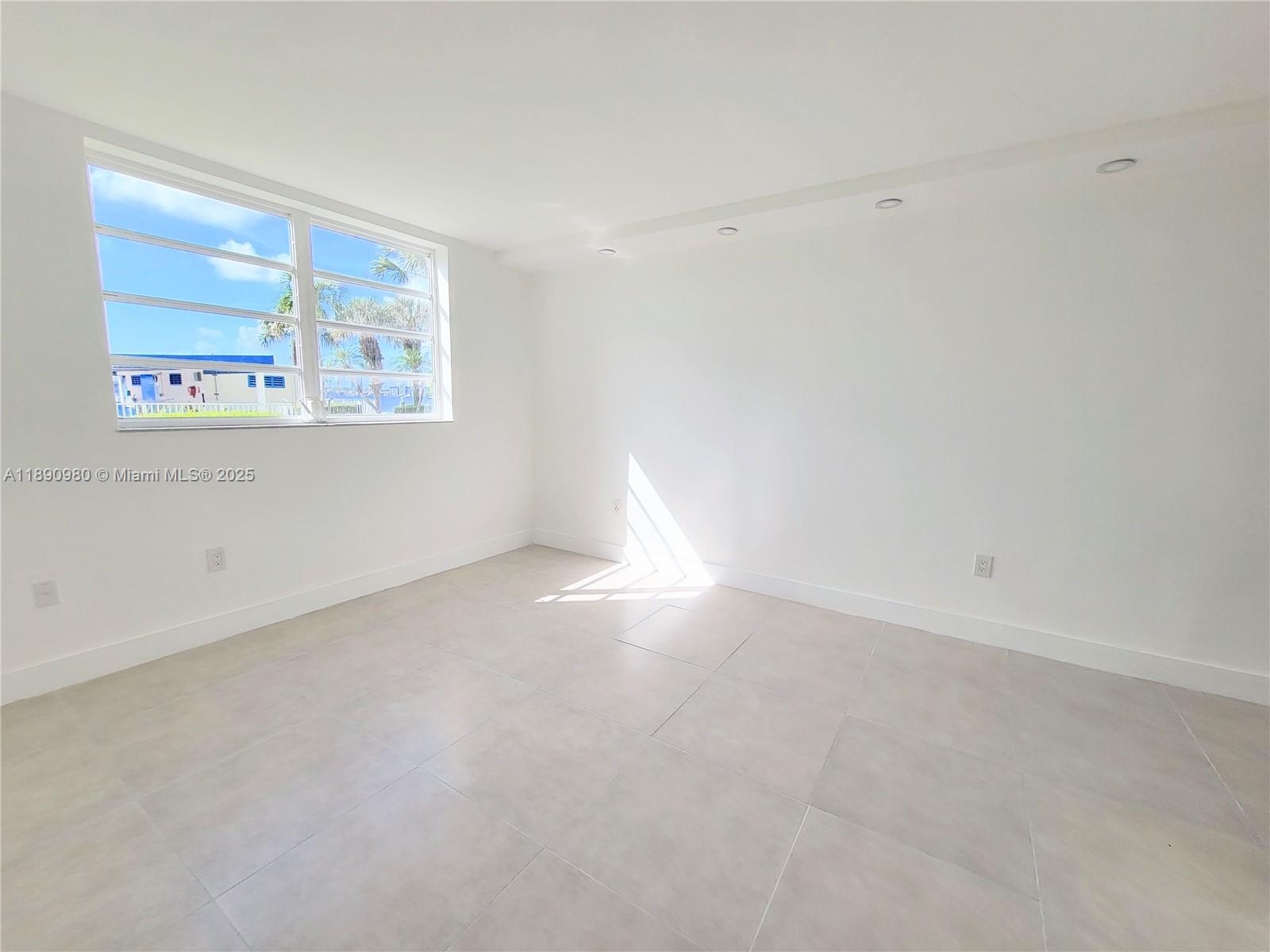 POINT EAST SEC 4 CONDO - Residential Lease