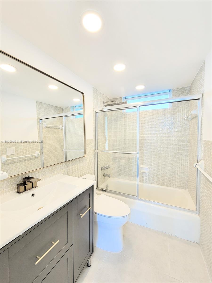 POINT EAST SEC 4 CONDO - Residential Lease