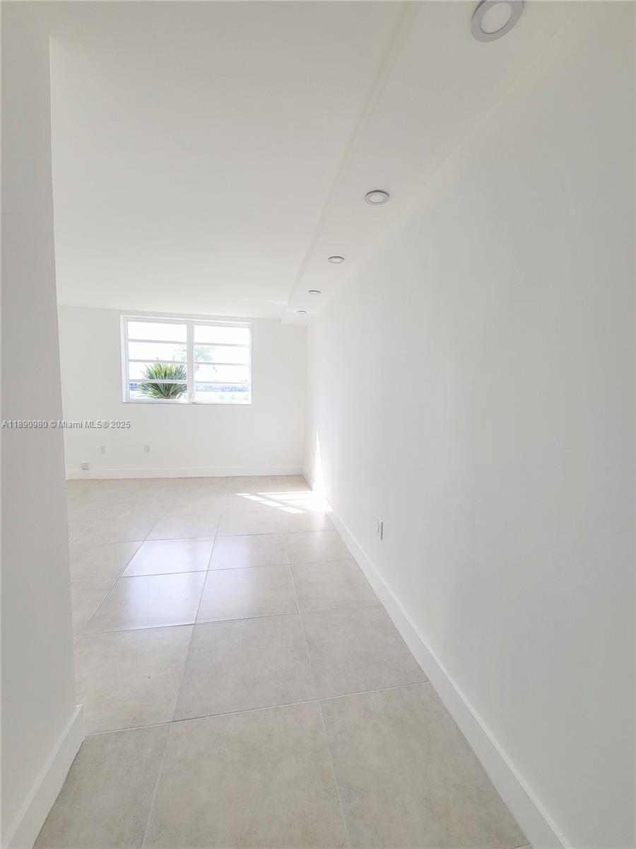 POINT EAST SEC 4 CONDO - Residential Lease