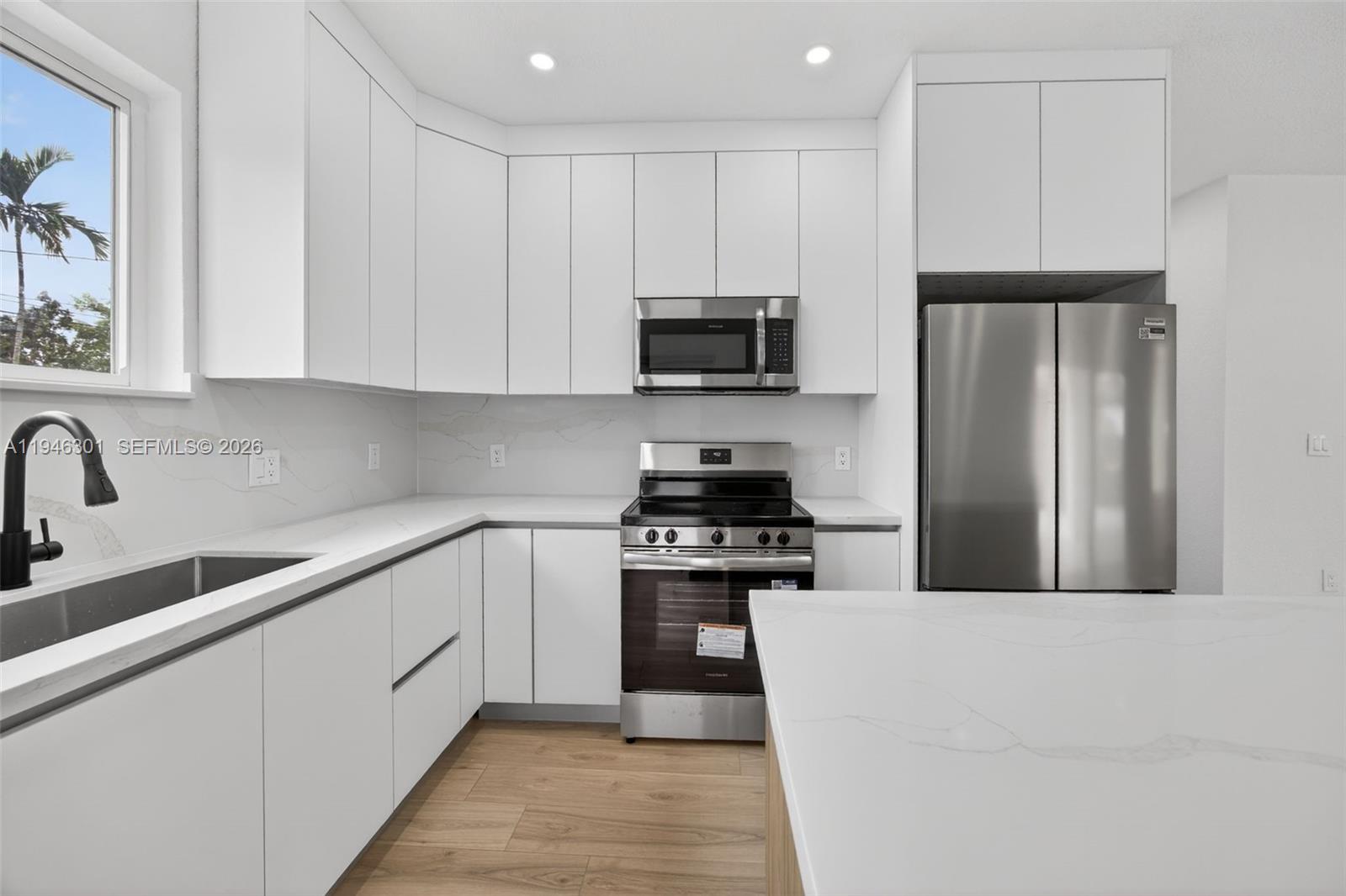 GRANADA HEIGHTS - Residential