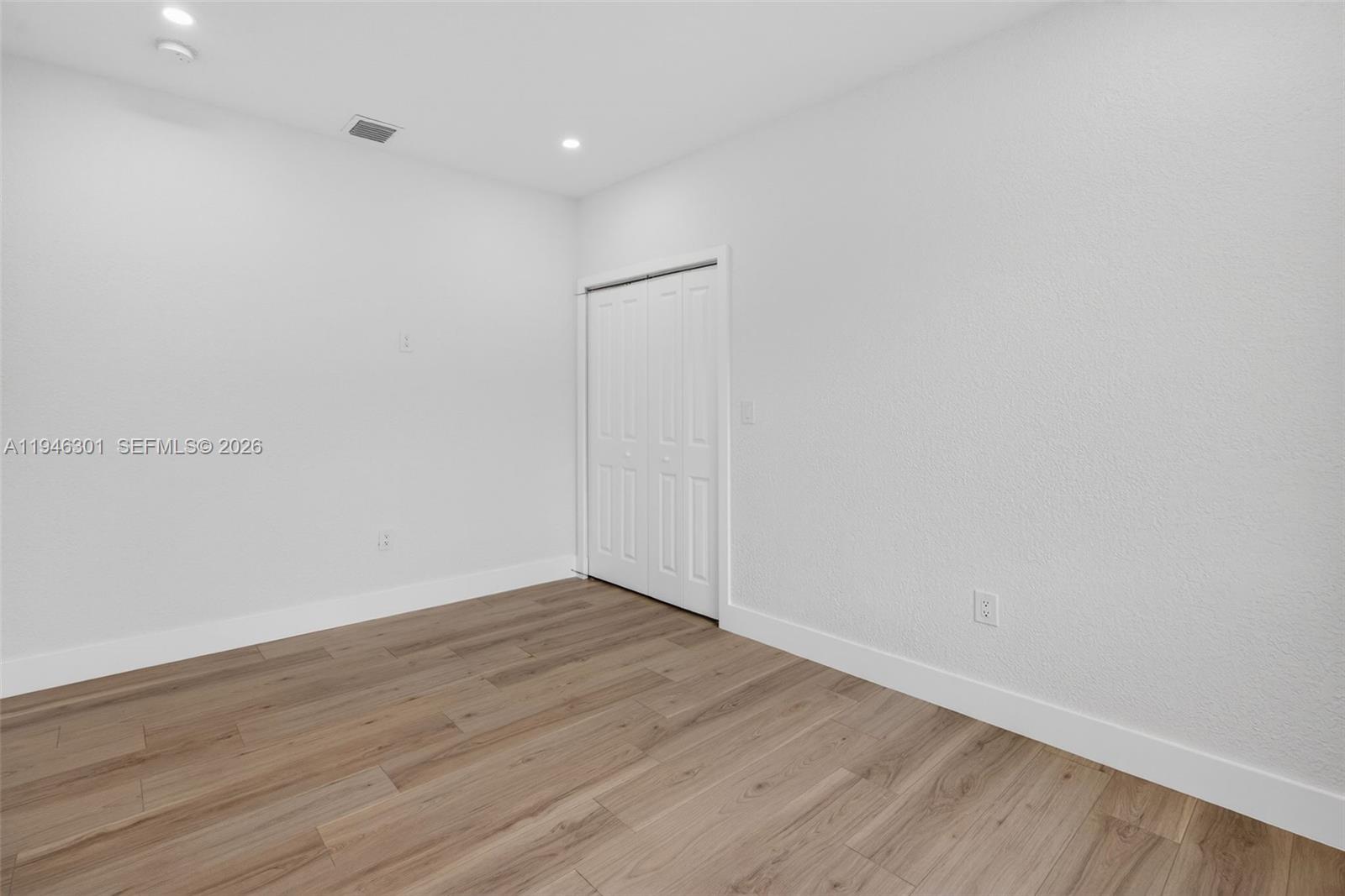 GRANADA HEIGHTS - Residential