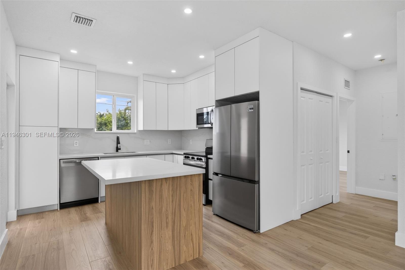 GRANADA HEIGHTS - Residential