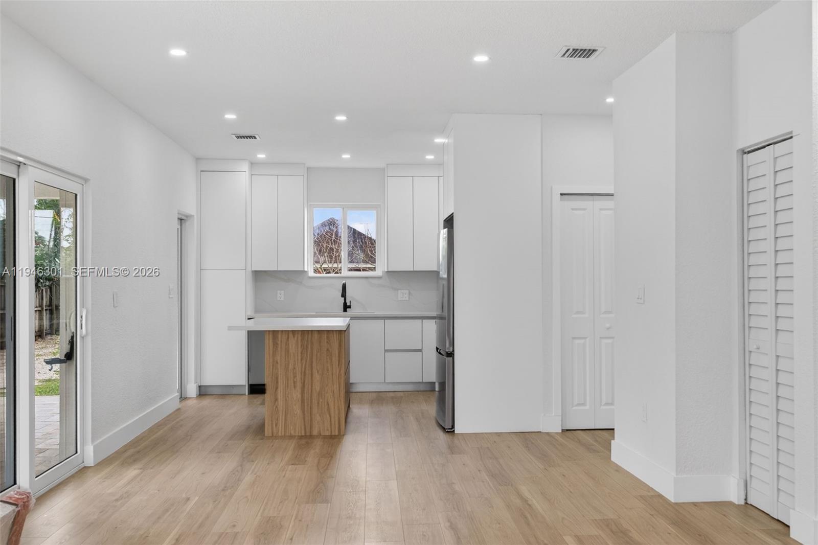 GRANADA HEIGHTS - Residential