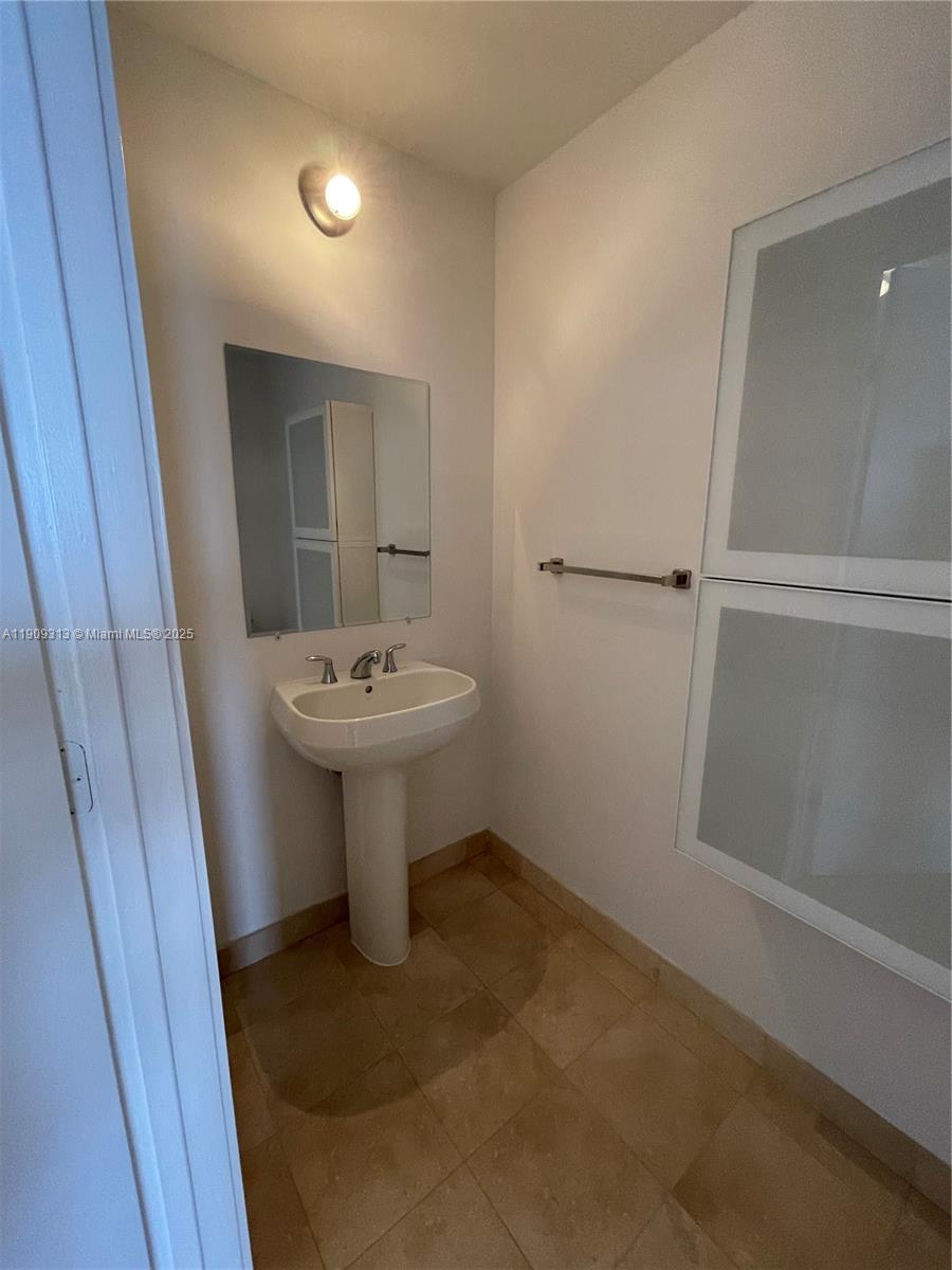 1060 BRICKELL CONDO - Residential Lease