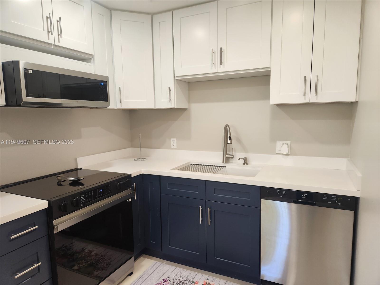 KINGSLEY AT CENTURY VILLA - Residential