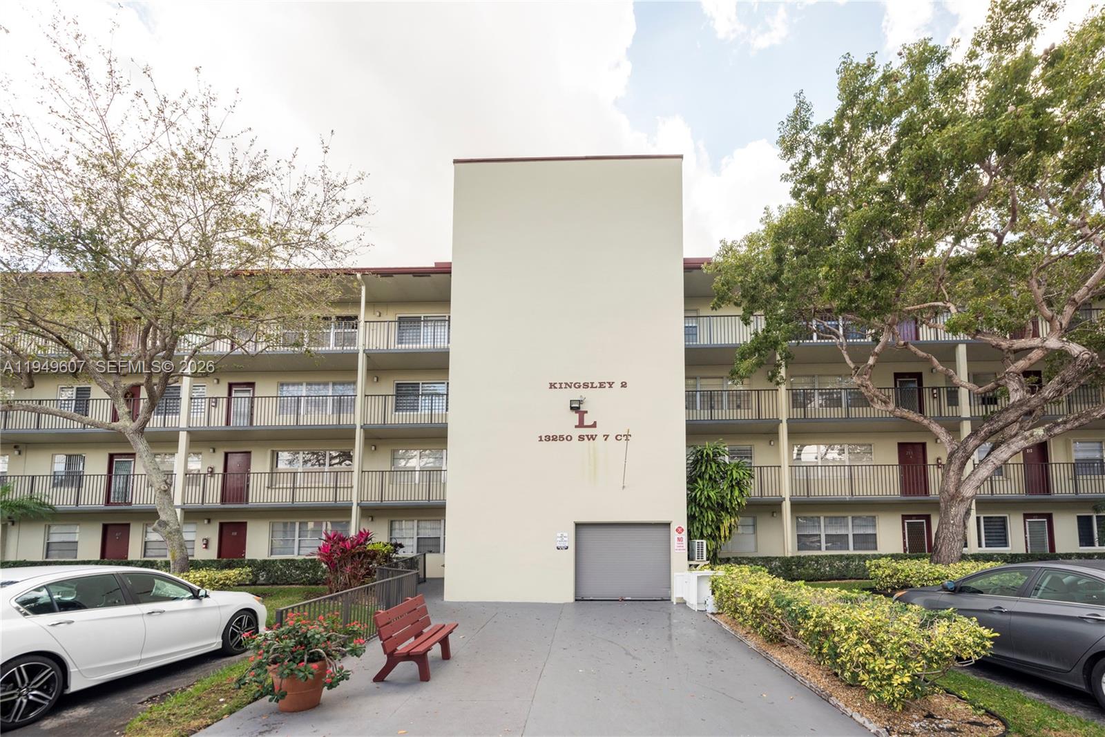 KINGSLEY AT CENTURY VILLA - Residential