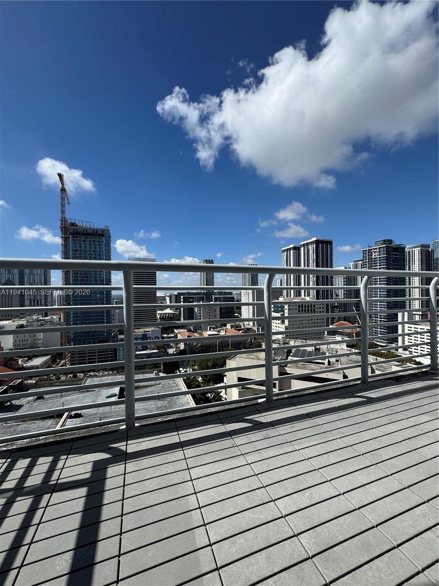 THE LOFT DOWNTOWN CONDO - Residential Lease