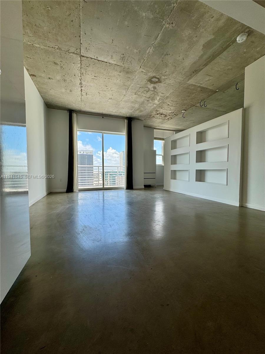 THE LOFT DOWNTOWN CONDO - Residential Lease