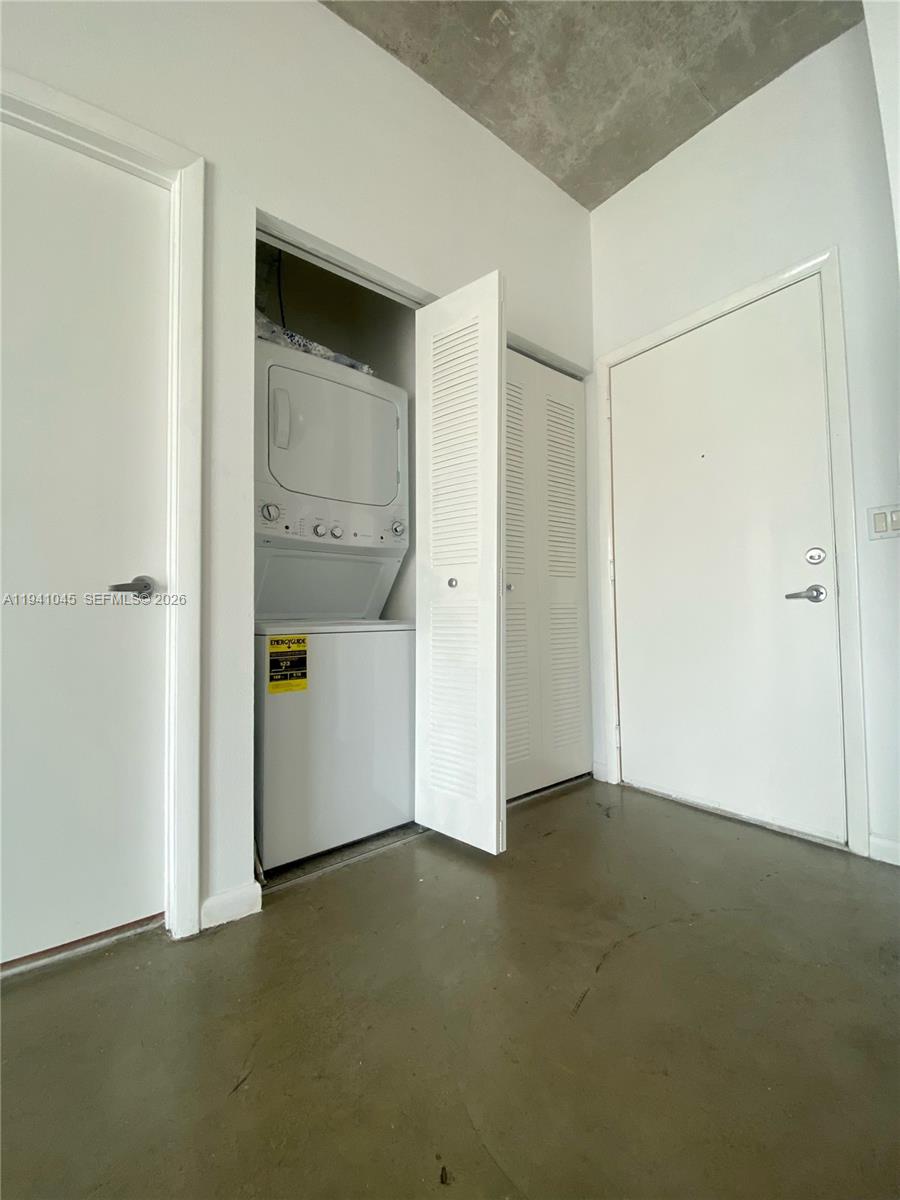 THE LOFT DOWNTOWN CONDO - Residential Lease