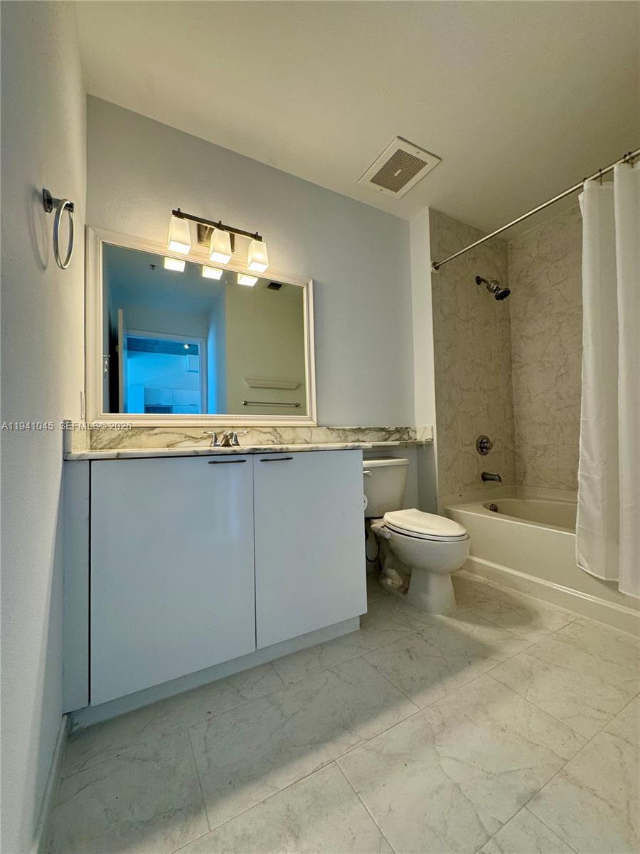 THE LOFT DOWNTOWN CONDO - Residential Lease