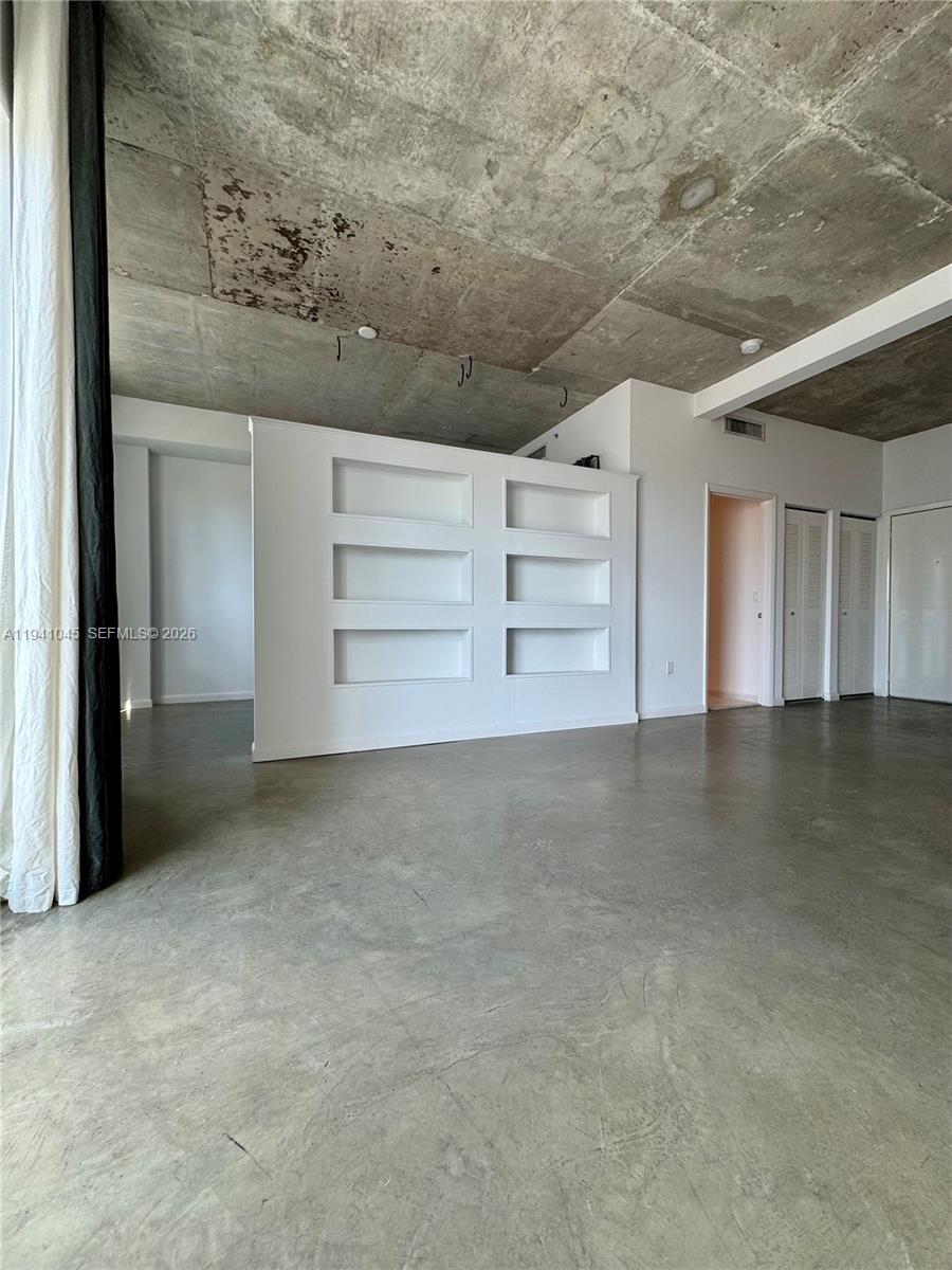 THE LOFT DOWNTOWN CONDO - Residential Lease