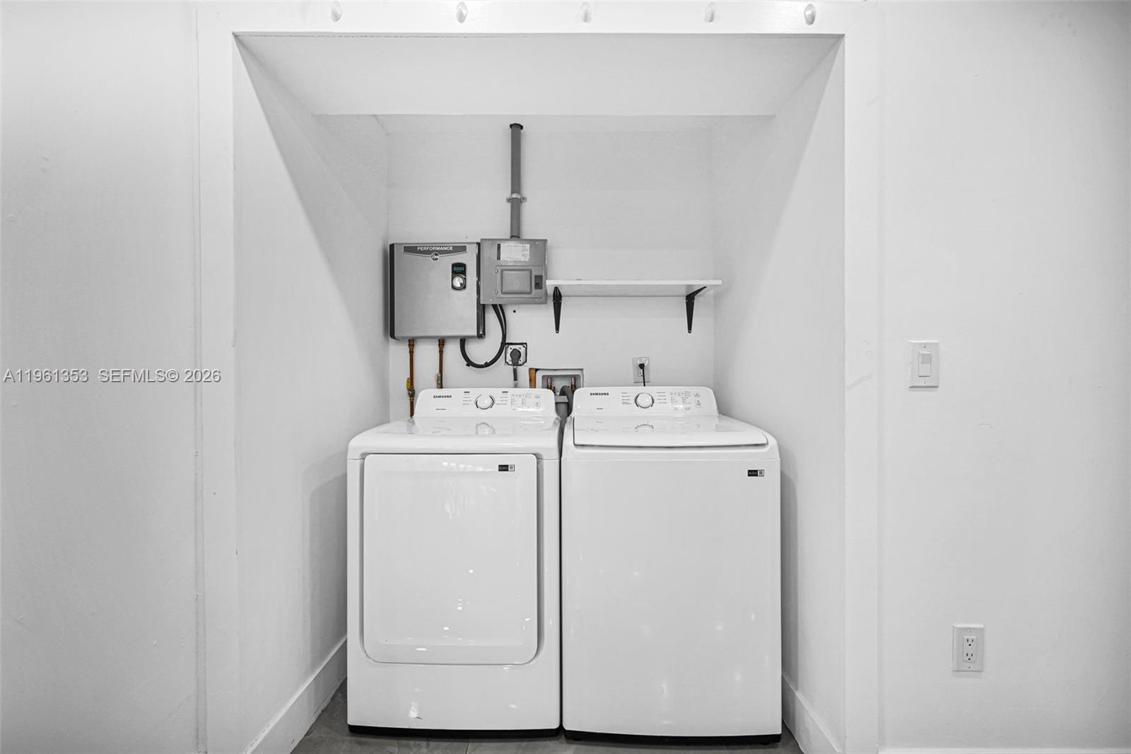 RAILWAY SHOPS ADDN 2ND AM - Residential