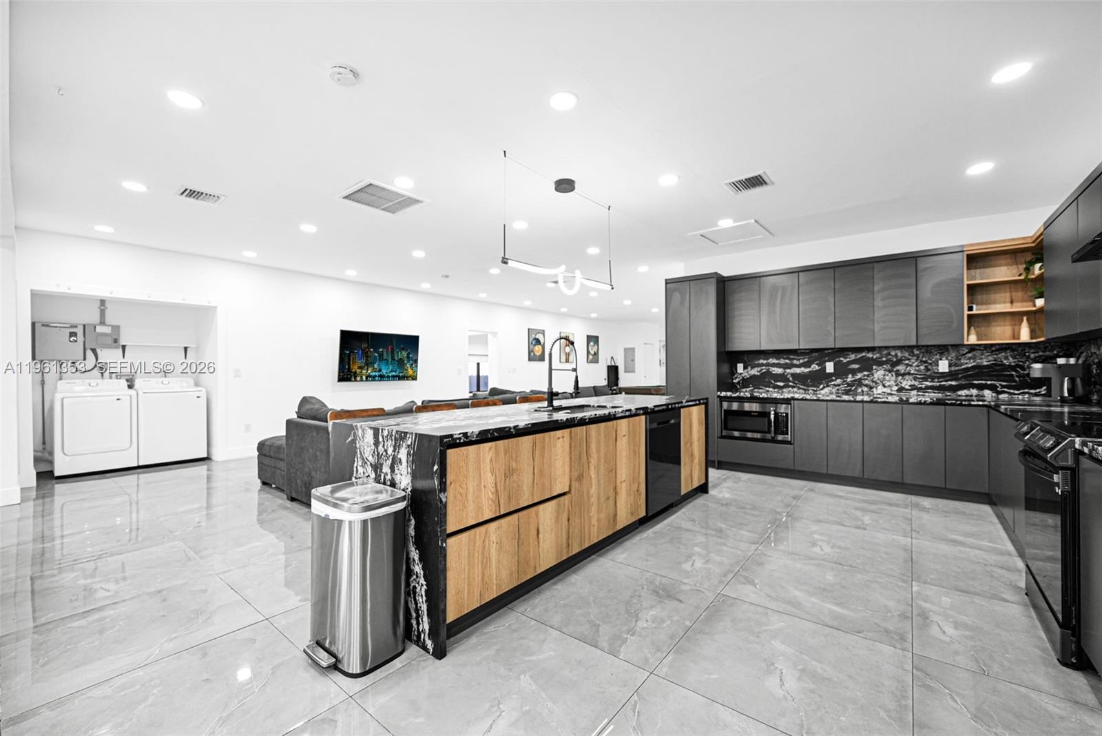 RAILWAY SHOPS ADDN 2ND AM - Residential