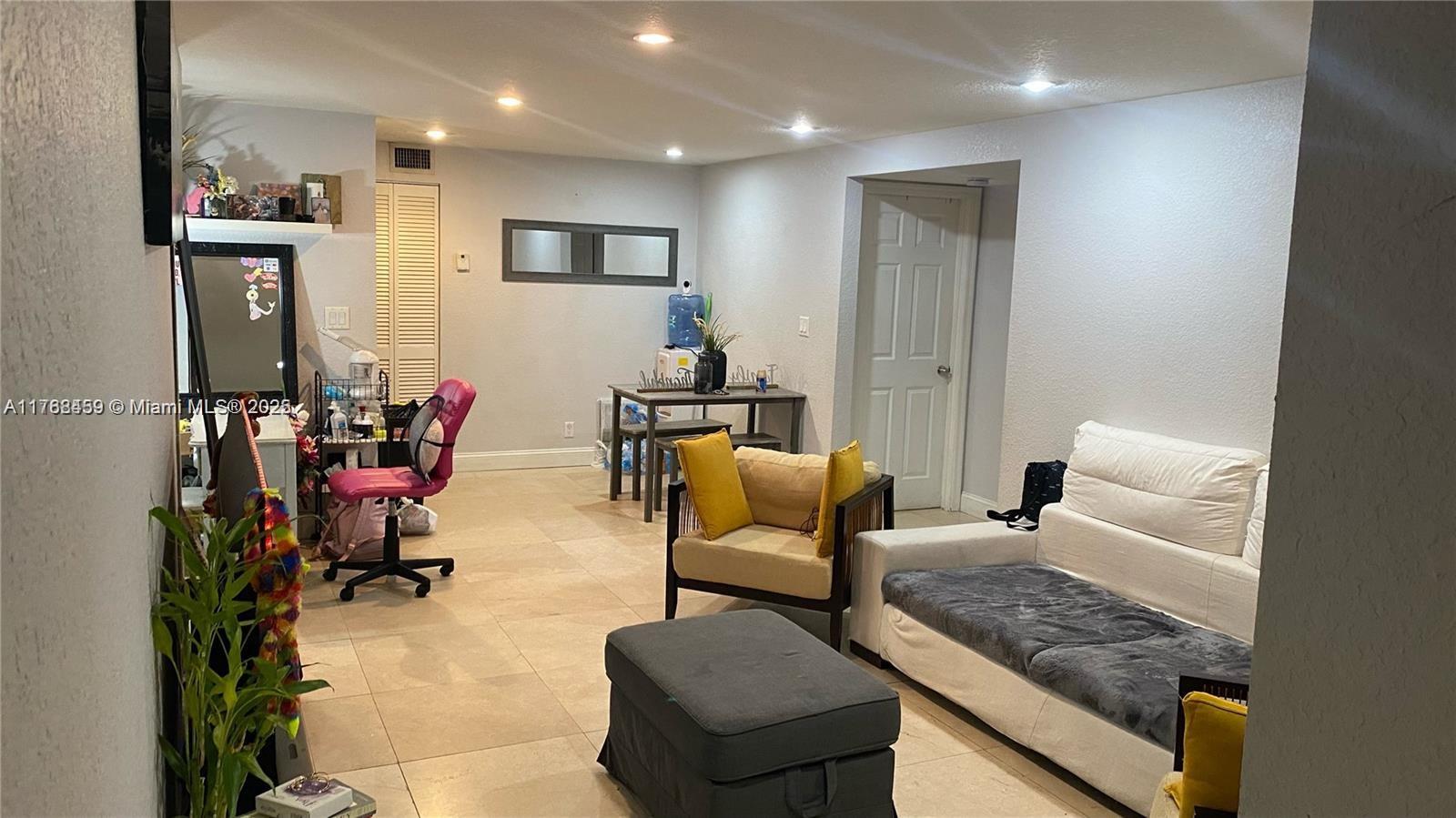 Rental Property at 119 Gardens Dr 102, Pompano Beach, Broward County, Florida - Bedrooms: 2 
Bathrooms: 1  - $1,900 MO.