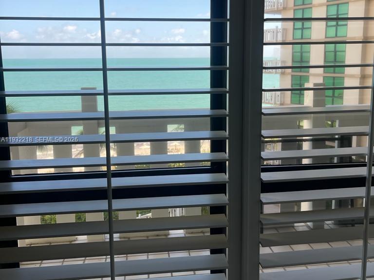 TOWERS OF KEY BISCAYNE CO - Residential