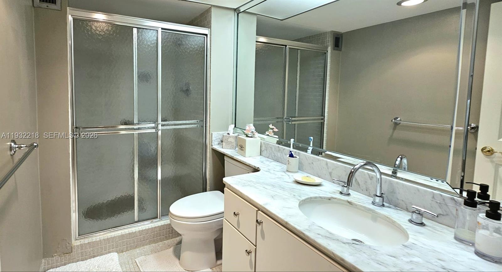 TOWERS OF KEY BISCAYNE CO - Residential