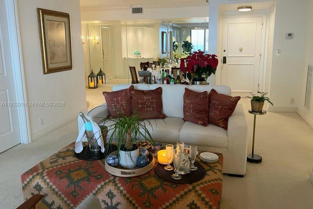 TOWERS OF KEY BISCAYNE CO - Residential