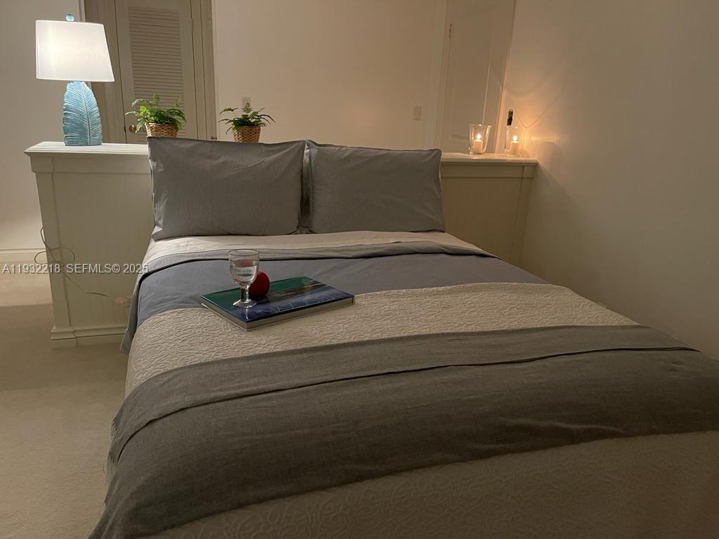 TOWERS OF KEY BISCAYNE CO - Residential