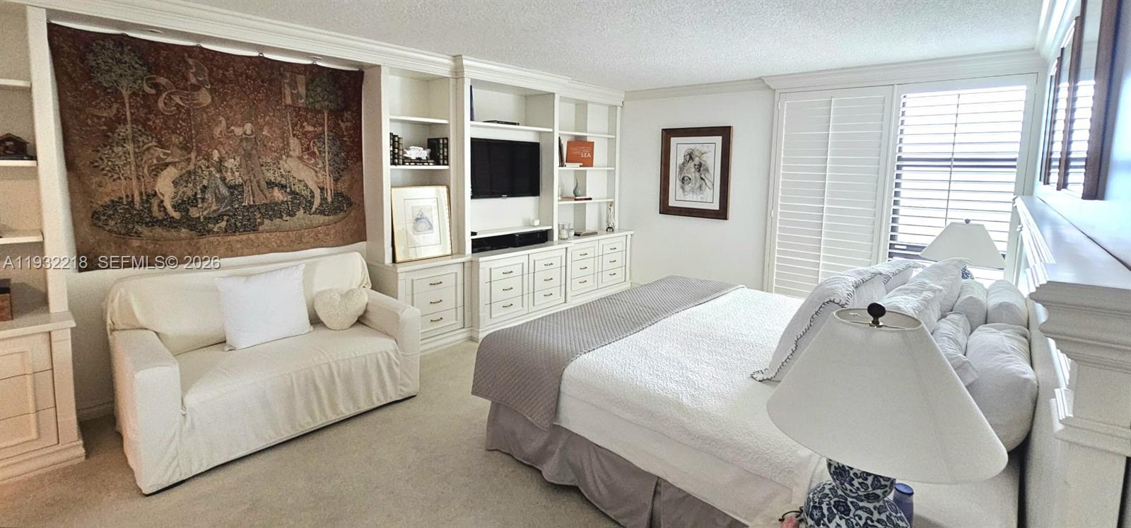 TOWERS OF KEY BISCAYNE CO - Residential