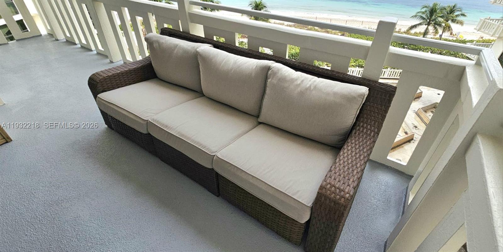 TOWERS OF KEY BISCAYNE CO - Residential