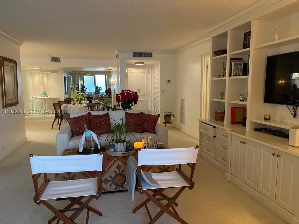 TOWERS OF KEY BISCAYNE CO - Residential