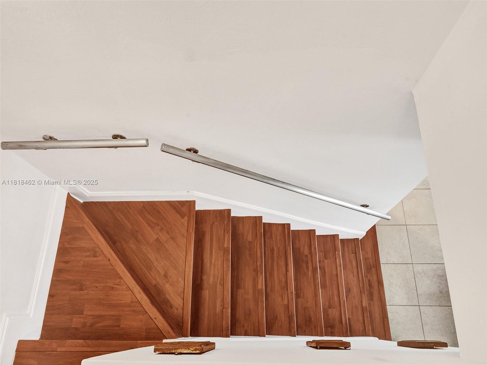 BRICKELL BAY TOWER CONDO - Residential