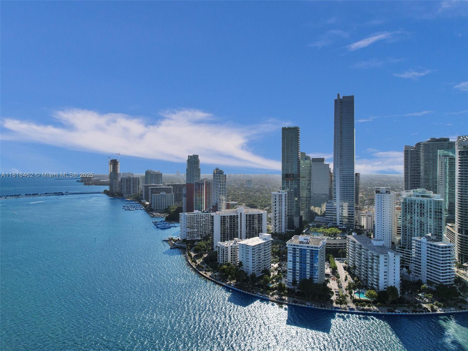 BRICKELL BAY TOWER CONDO - Residential