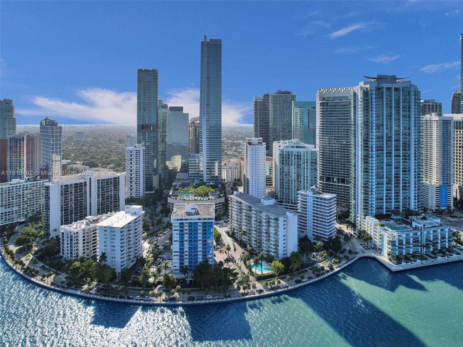 BRICKELL BAY TOWER CONDO - Residential