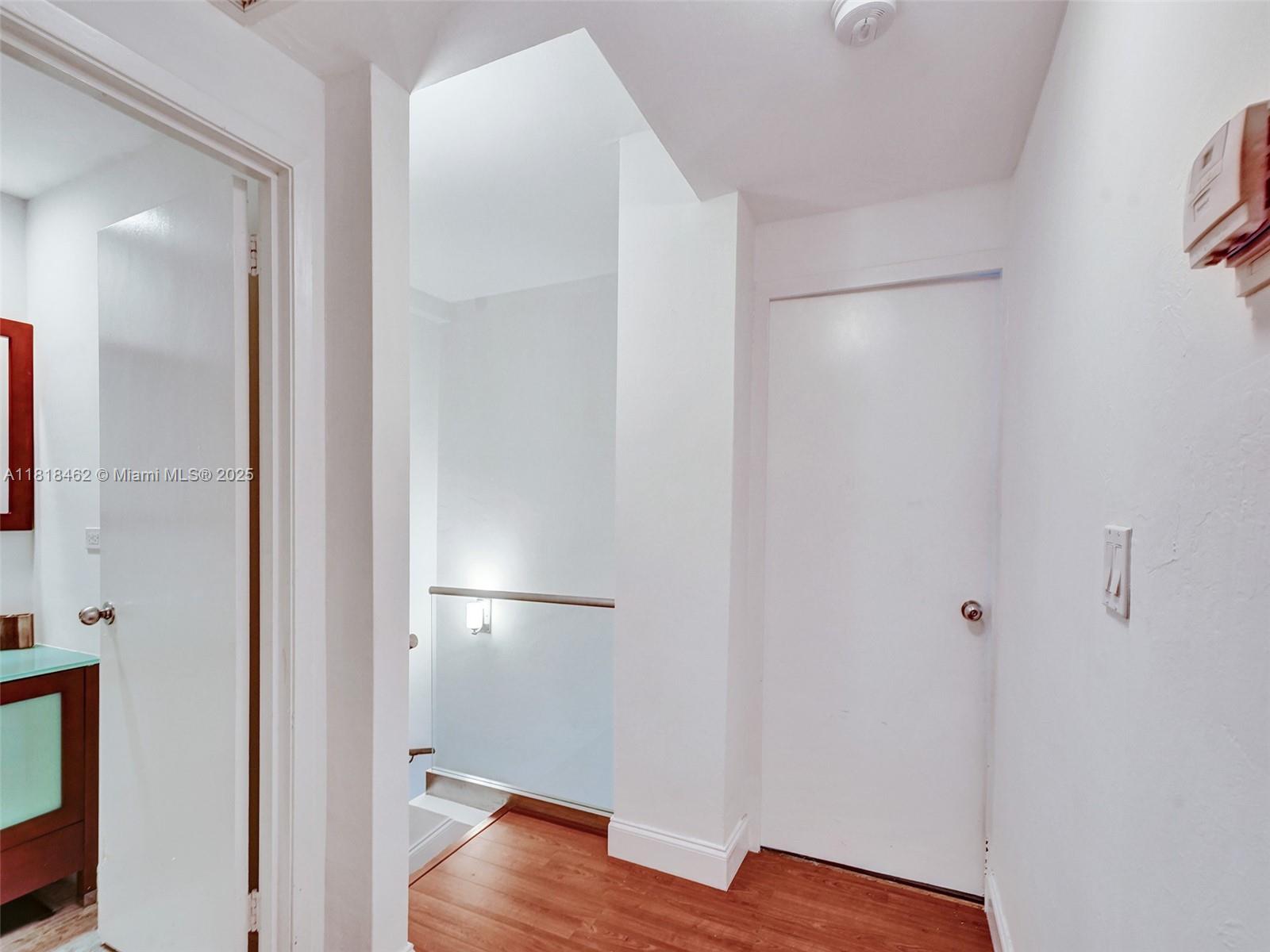 BRICKELL BAY TOWER CONDO - Residential