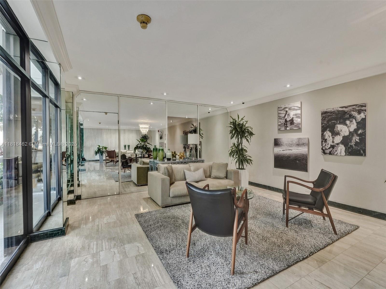 BRICKELL BAY TOWER CONDO - Residential