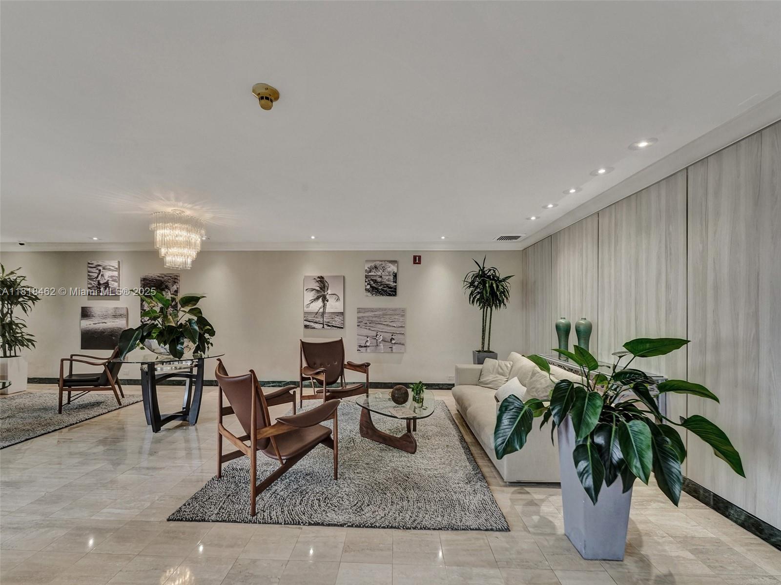 BRICKELL BAY TOWER CONDO - Residential