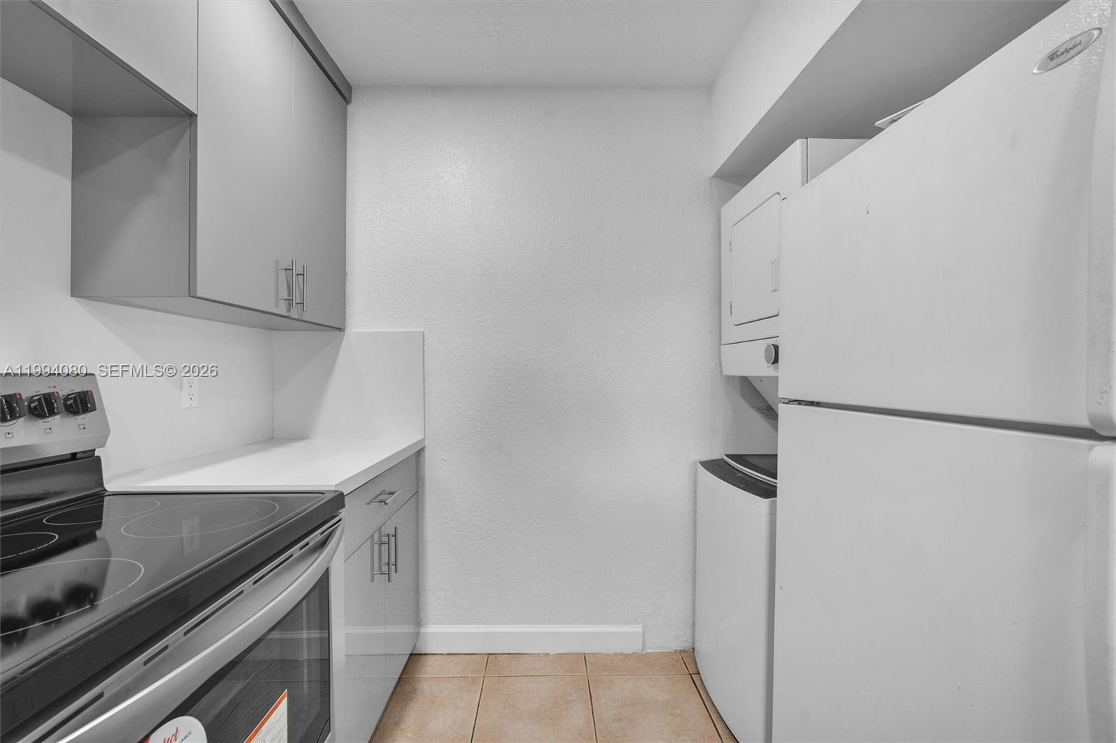 PALM PLACE CONDO - Residential Lease