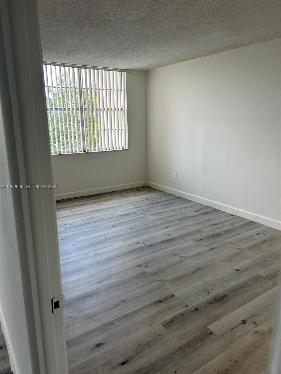 496 NW 165th St Rd D514