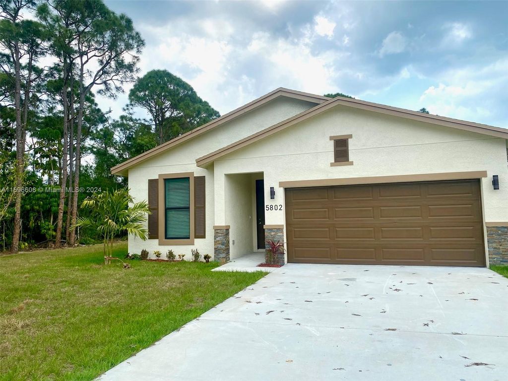 Photo of 5802 Killarney Ave, Fort Pierce, FL 34951 (MLS # A11696608)