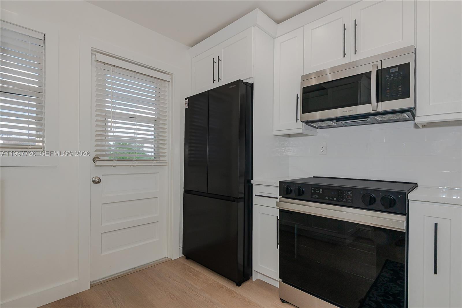 ARROWHEAD CONDO NO V - Residential