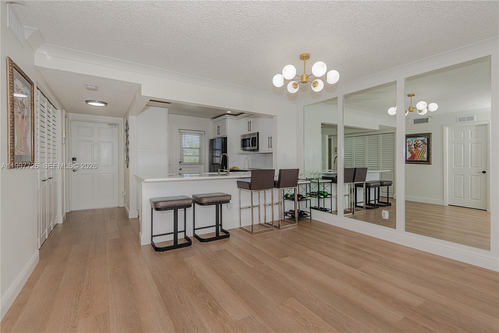 ARROWHEAD CONDO NO V - Residential