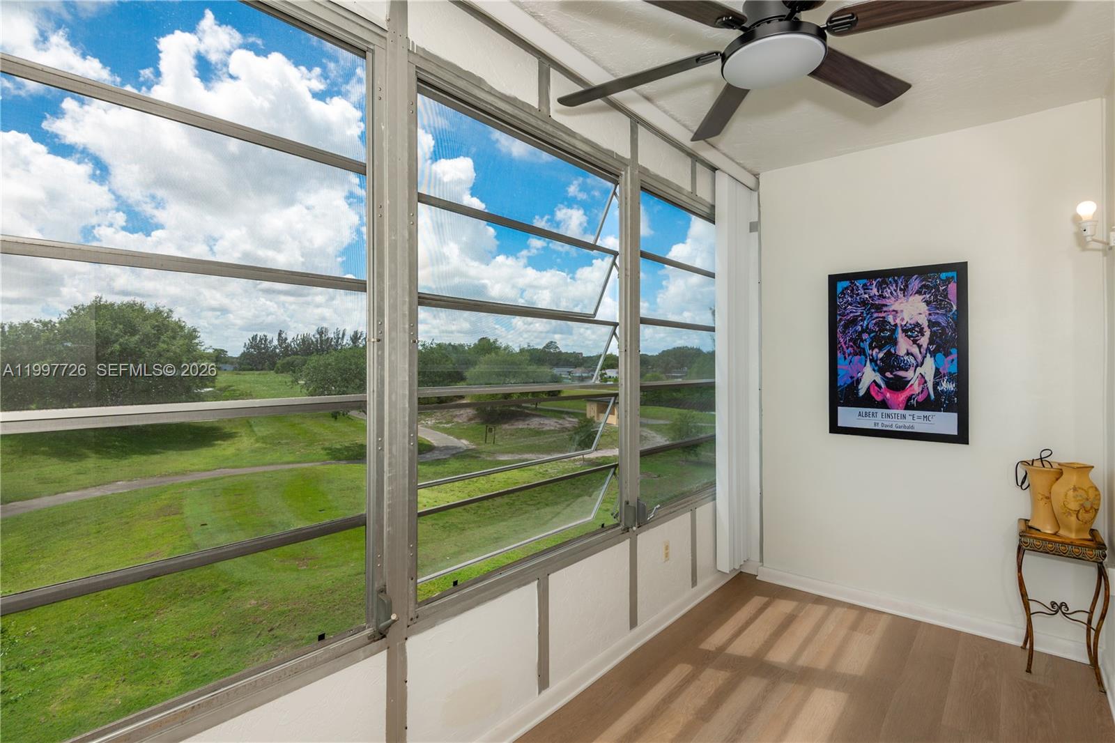 ARROWHEAD CONDO NO V - Residential