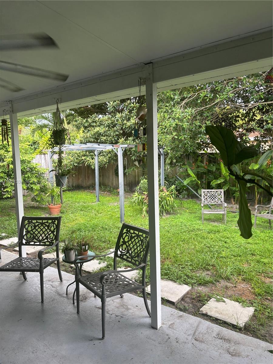 CORAL HEIGHTS A - Residential Lease