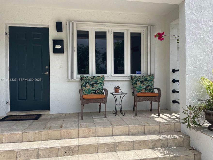 Beautiful, Cozy home in the heart of West Miami 4/3 with in-law quarters. Great location, close to Coral Gables, Coconut Grove, South Miami, Miracle Mile and (For students 2.5 miles from UM).  Internet included, Waste and Lawn Included.  Payment arrangements can be made for last month.