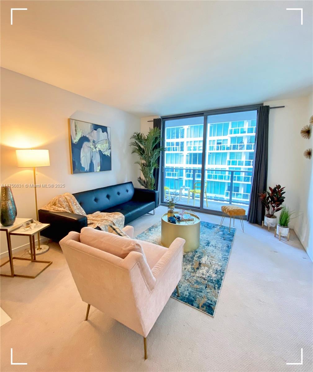 Rental Property at 31 Se 6th St 1404, Miami, Broward County, Florida - Bedrooms: 1 
Bathrooms: 2  - $3,400 MO.